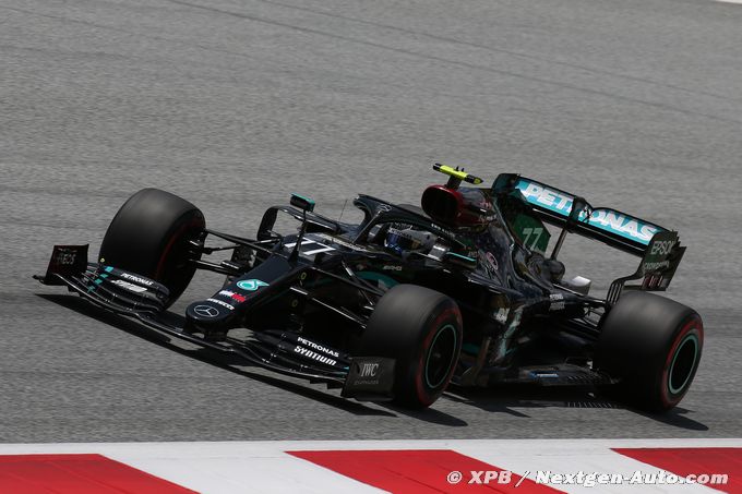 Bottas bat Hamilton pour la pole en (…)