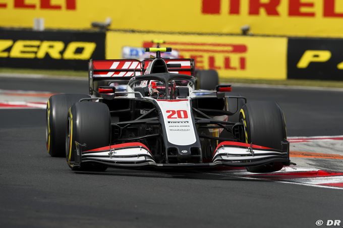 Father defends Magnussen over illegal