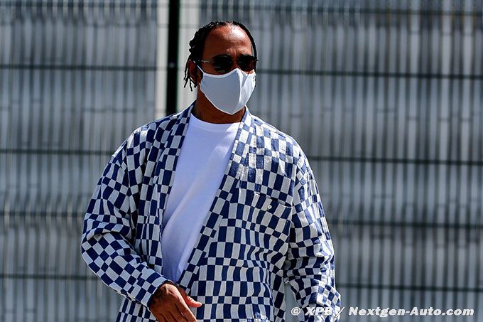 Hamilton se voit rester en F1 'troi