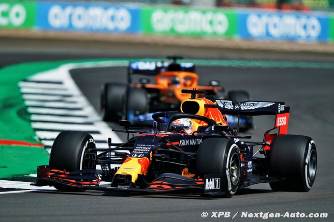 British GP, FP1: Verstappen tops (…)