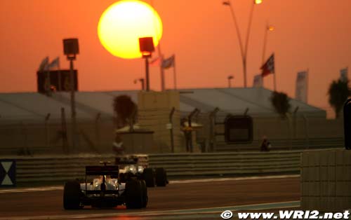 Rain follows F1 to Abu Dhabi desert