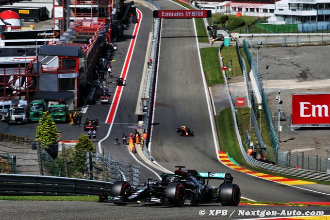 Hamilton powers to Belgian GP pole