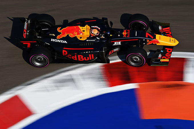 Sochi, F2 qual.: Tsunoda snatches (…)