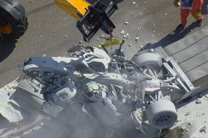 Huge F2 crash may reveal 18-inch (…)