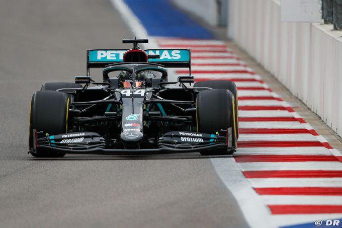 Mercedes pense que Hamilton a été (…)