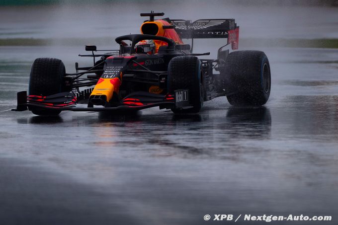 Verstappen est critiqué pour son (…)