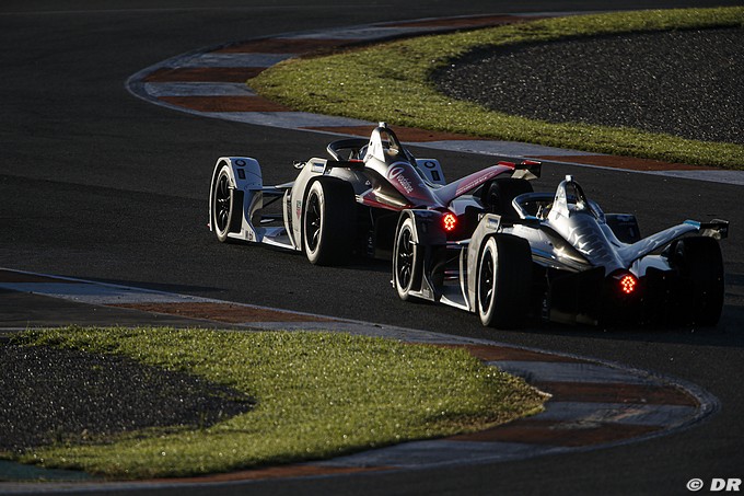 McLaren réfléchit à s'engager (...)