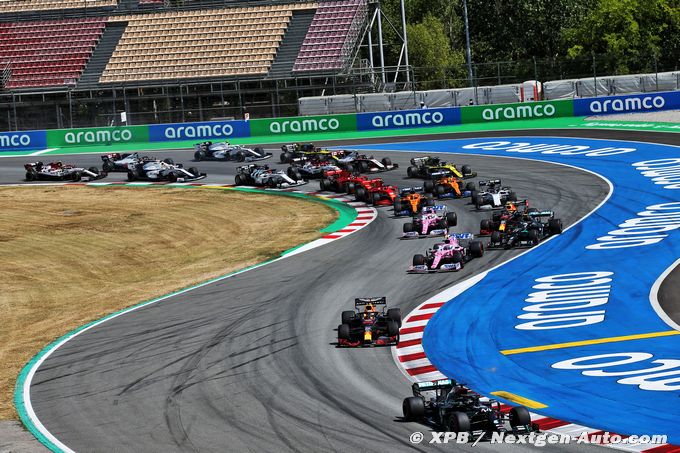 Barcelona to sign one-year F1 deal (…)