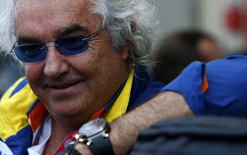 Briatore quitte le foot anglais