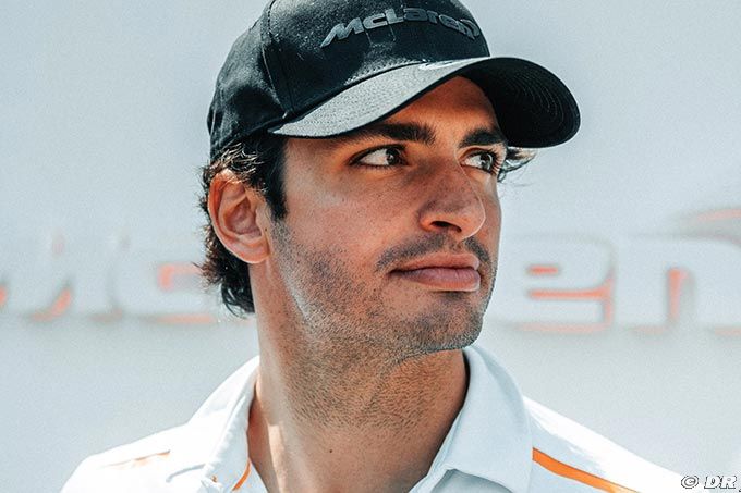 Sainz heads to Italy for Ferrari test