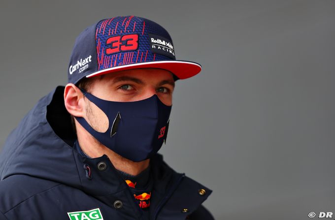 Verstappen ne pense pas au baquet de (…)