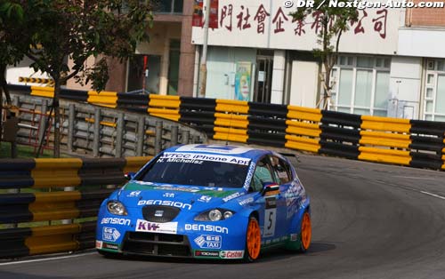 Rookie Michelisz wins Macau finale