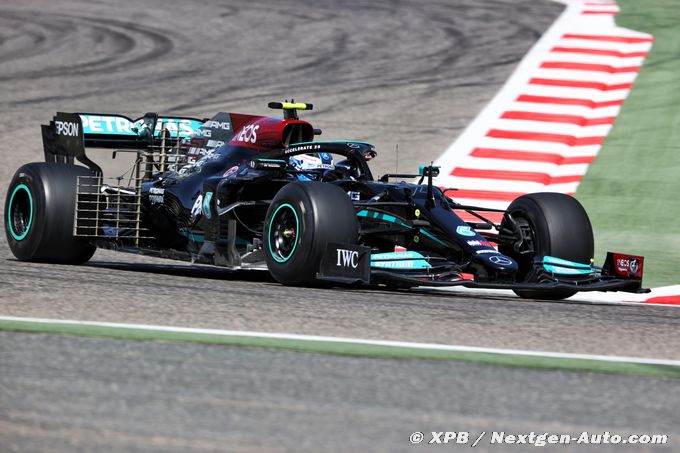 Mercedes struggling with aero rule (...)