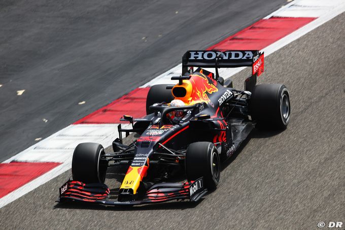 Sakhir, FP1: Verstappen sets the (…)