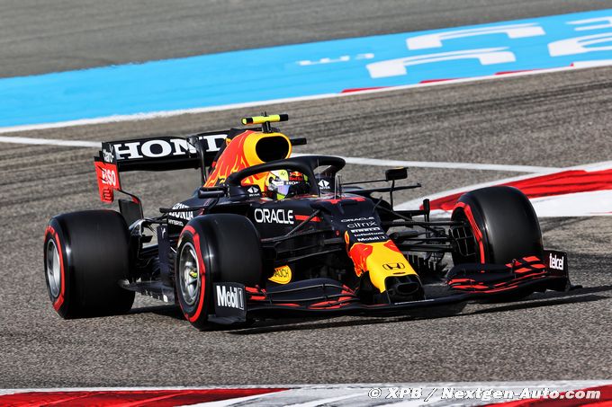 Horner pense que Mercedes F1 sera (...)