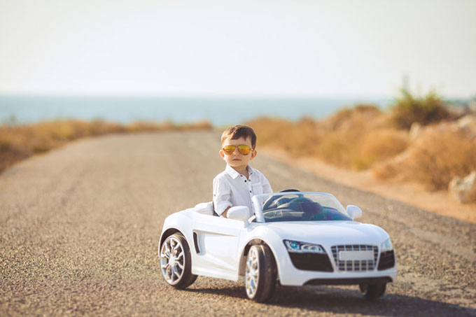 Voiture électrique pour enfant : (…)