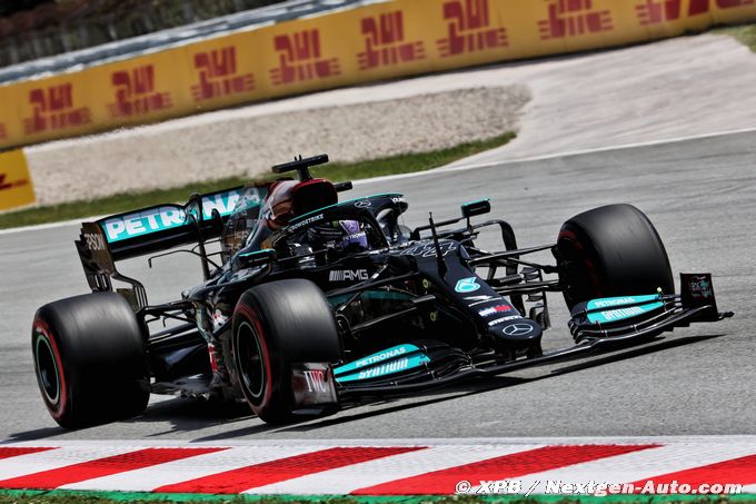 Spain, FP2: Hamilton takes over at (...)