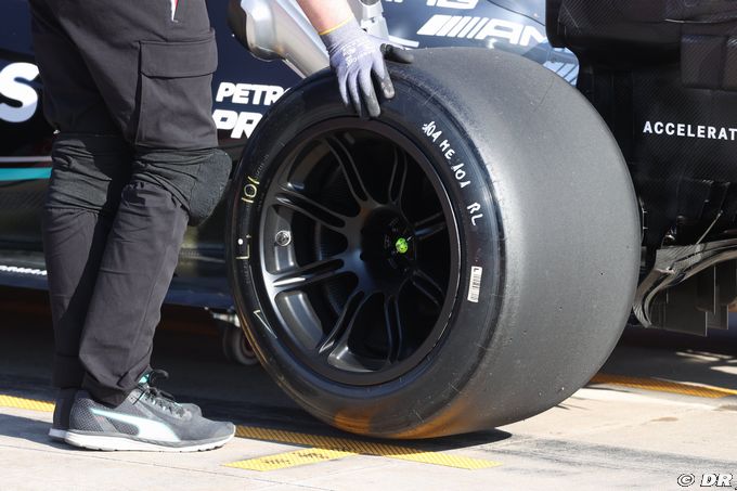 Mercedes quits tyre test over budget (…)