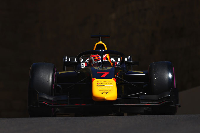 Baku F2, Qualif.: Lawson tops Hitech (…)