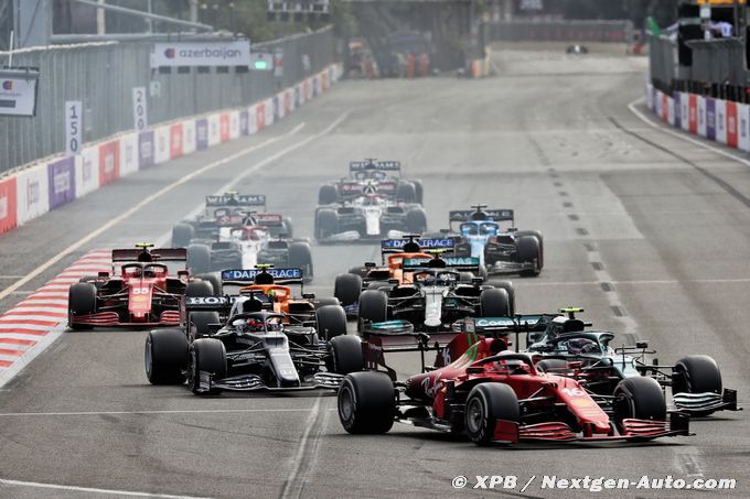 Sainz : Ferrari a signé deux poles (...)