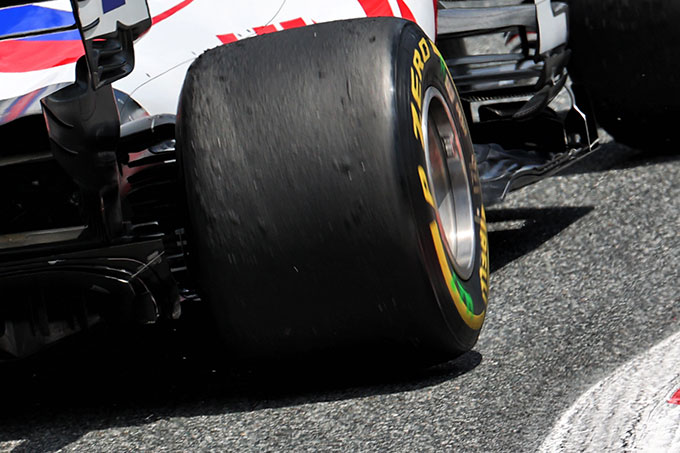 New Pirelli tyre not only due to (…)