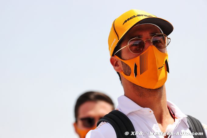Coincé en milieu de grille, Ricciardo ne