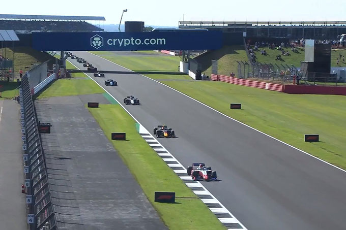 F2, Silverstone, Course Sprint 1 : (…)