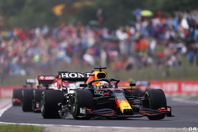 Verstappen : Mercedes F1 nous a (…)