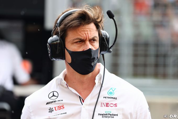 Rosberg : Wolff a fait passer Red (…)