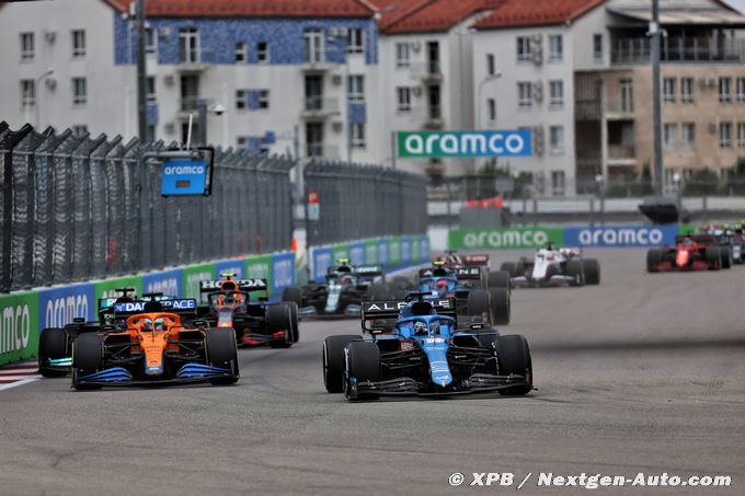 6e, Alonso marque des points précieux