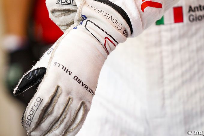 New fire-proof F1 gloves 'approved