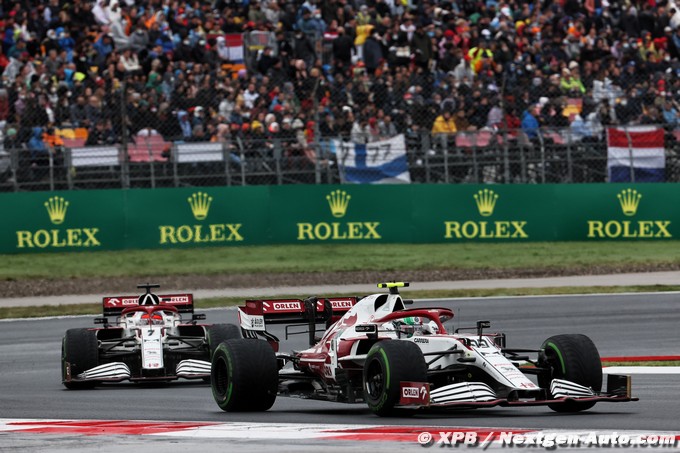 Alfa Romeo a discuté avec Giovinazzi (…)