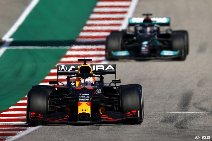 Sage avec les pneus, Verstappen a (…)