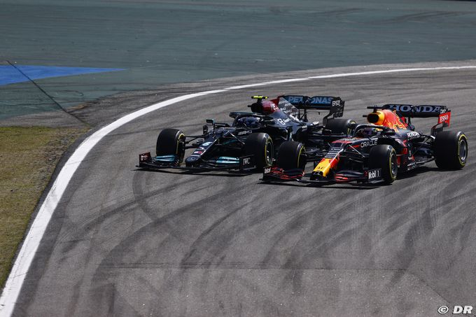 Mercedes' Verstappen move (...)