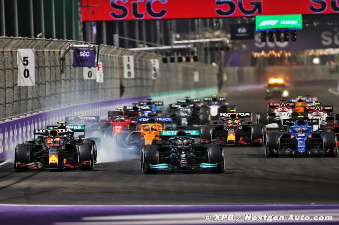 Hamilton wins incident-packed Saudi