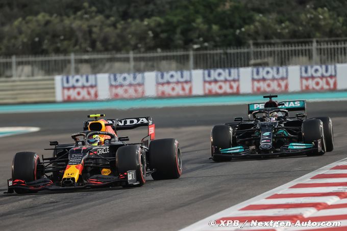 Verstappen s'incline devant (…)