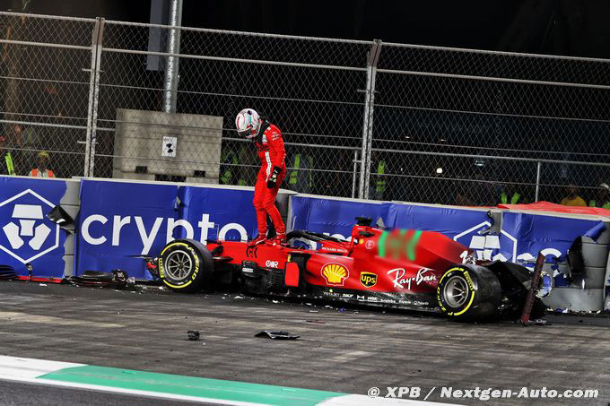 Ferrari demande à Leclerc et Sainz (...)