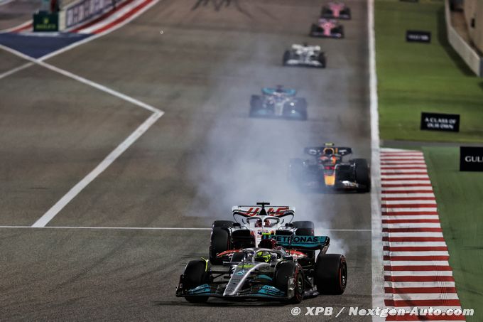 Mercedes F1 trop lente en ligne (...)