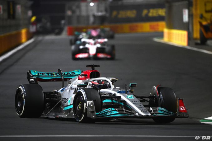 Russell : Mercedes F1 est encore (…)