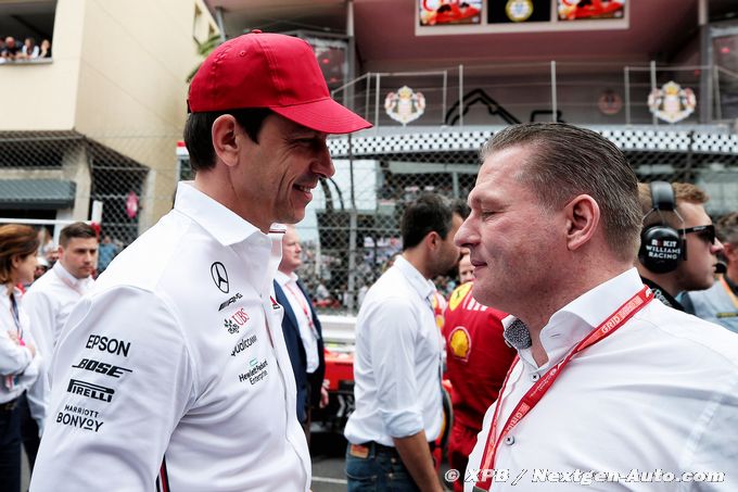 Le clan Verstappen et Toto Wolff (…)