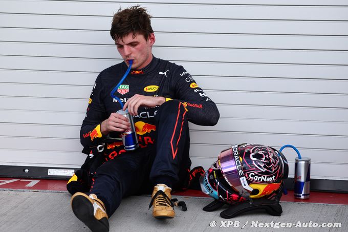 Sans système de boisson, Verstappen (…)