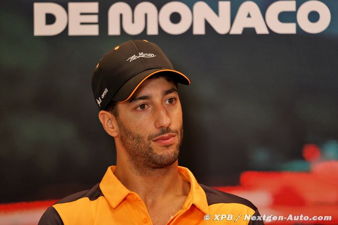 McLaren admits Ricciardo could leave (…)