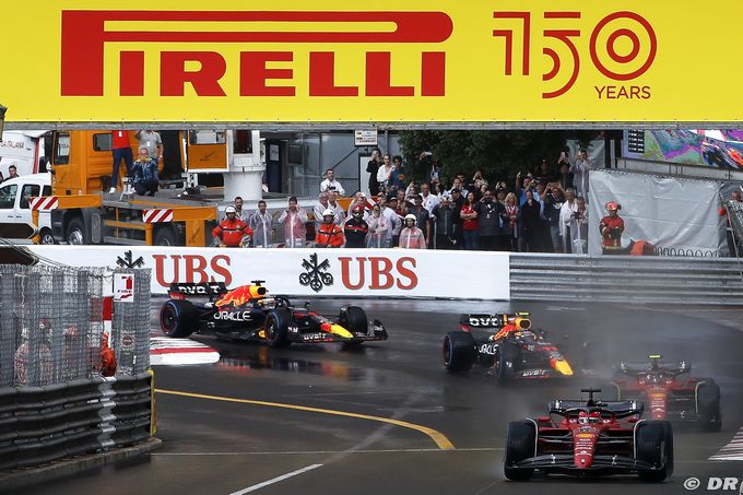 Jos Verstappen critique Pirelli : (…)