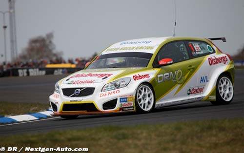 Thompson joins Volvo touring car (…)