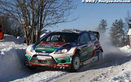 Hirvonen creuse l'écart en tête