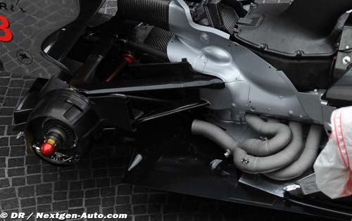 McLaren not ruling out own engine (…)