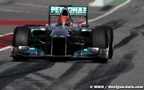 Schumacher : Mercedes plus rapide (...)