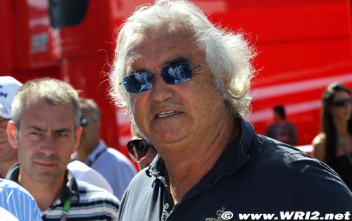 Briatore tells Ferrari to 'focus on