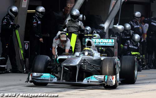 Mercedes has fastest pit crew in (...)