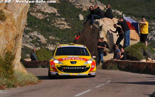 ES7 : Neuville poursuit son cavalier (…)